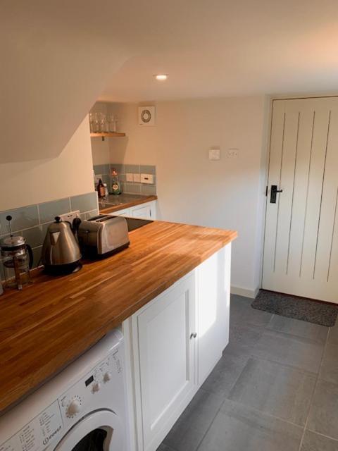The Studio Villa Ashton Keynes Exterior foto