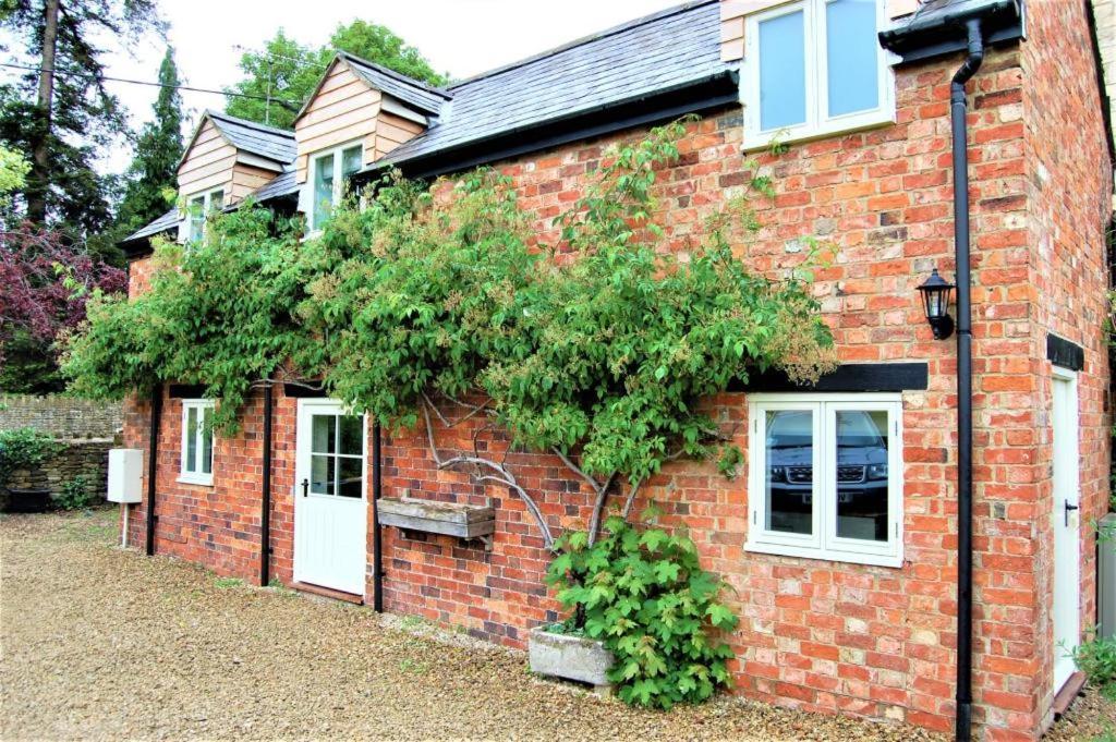 The Studio Villa Ashton Keynes Exterior foto